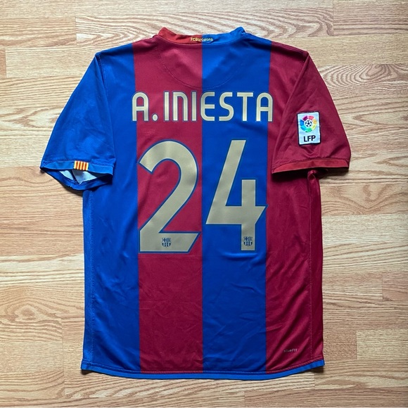 Nike Other - FC Barcelona Iniesta 2006 07 home La Liga jersey